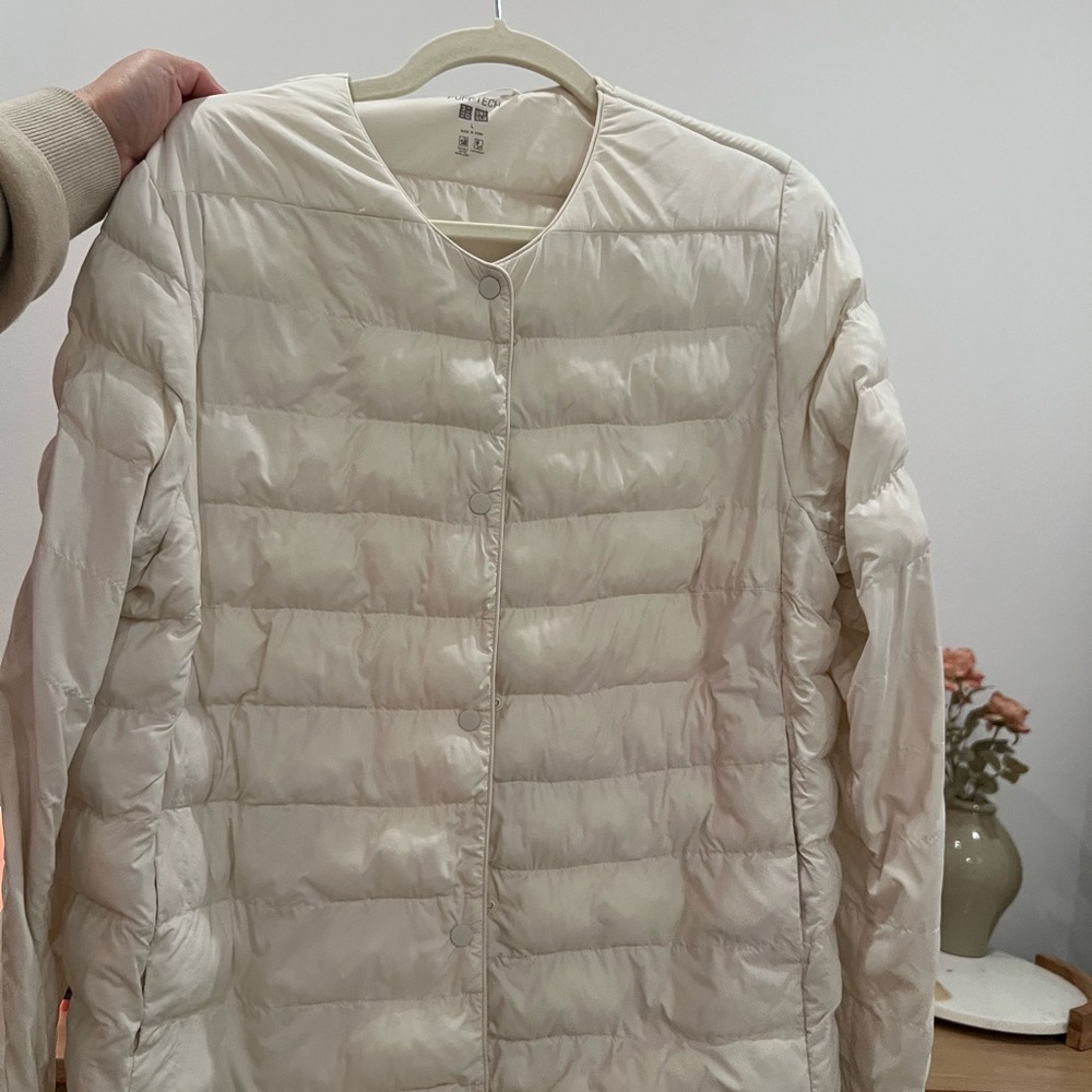 Uniqlo Women's Cream PUFFERTECH Jacket - Picture 5 of 6